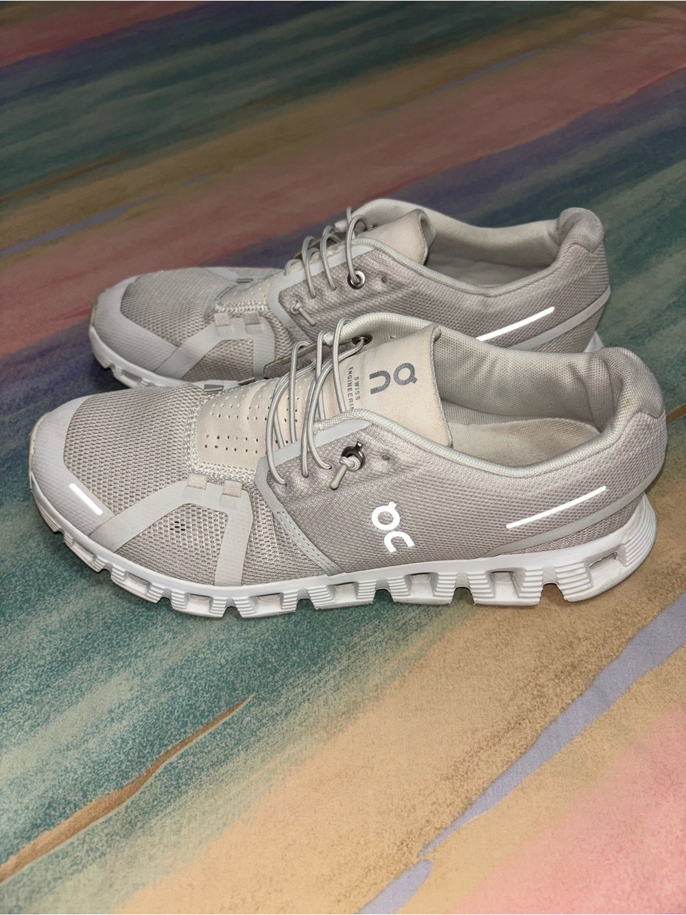 On Running On Cloud 6 Womens Pearl Whitr Athletic Running Sneaker Size 9.5